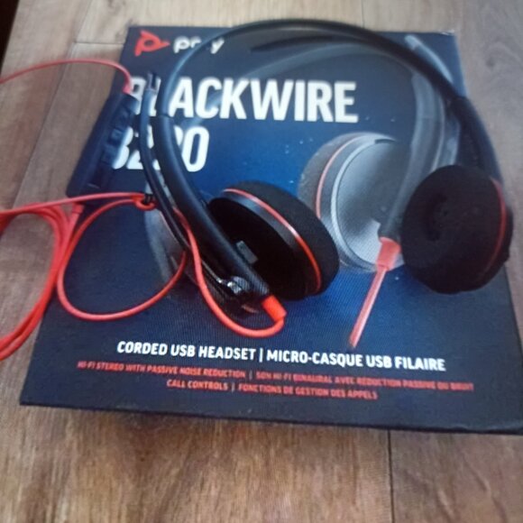 Corded USB headset. - Picture 2 of 2